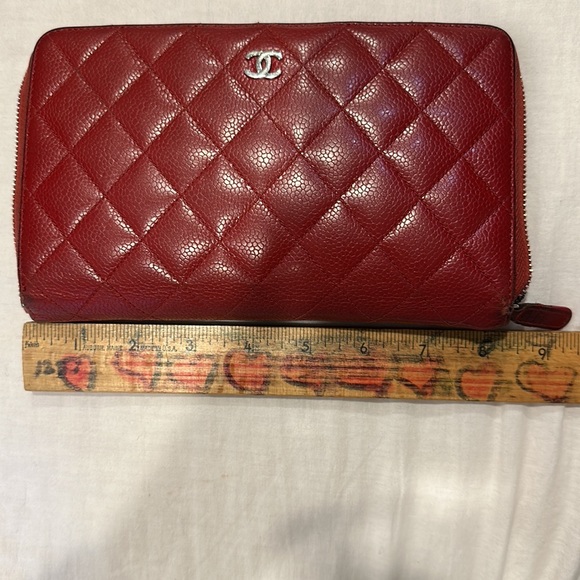 Red Chanel zip around wallet quilted caviar long - Picture 11 of 12